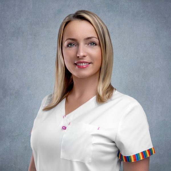 Paulina Marcinowska -dyplomowana higienistka stomatologiczna