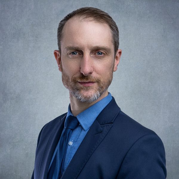 Piotr Krzyształowski - Manager